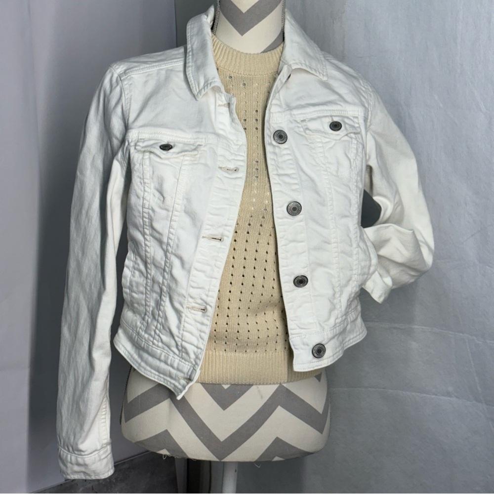 American Eagle Outfitters White Jean Jacket